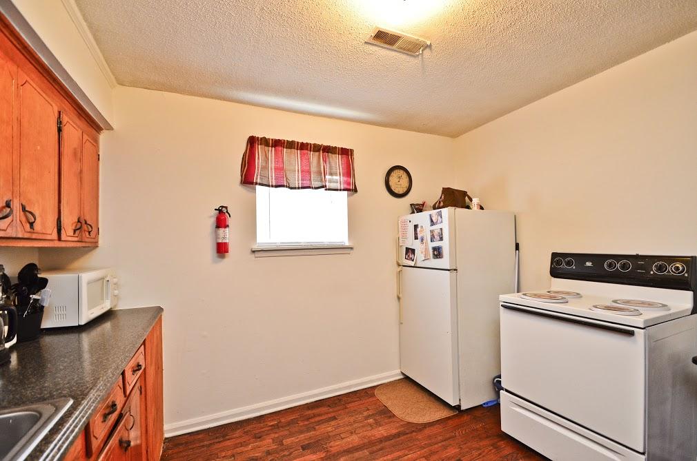 1088 Berkeley Street Hanahan, SC 29410 - Photo 10 of 24 Apartment Interior