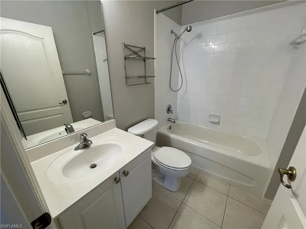$2,250 | 1945 Crestview Way, Unit 168, Naples, FL 34119