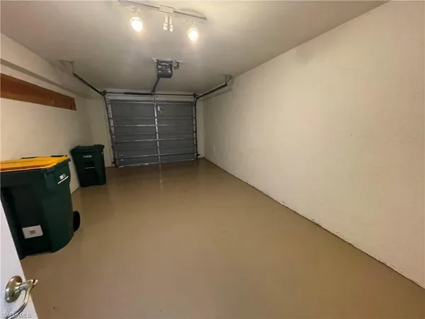 $2,250 | 1945 Crestview Way, Unit 168, Naples, FL 34119