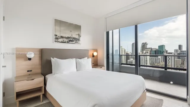 $5,950 | 601 Northeast 1st Avenue, Unit 4005, Miami, FL 33132