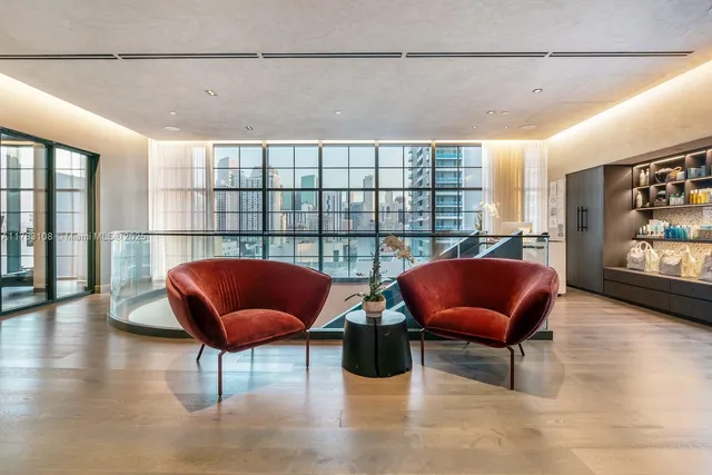 $5,950 | 601 Northeast 1st Avenue, Unit 4005, Miami, FL 33132