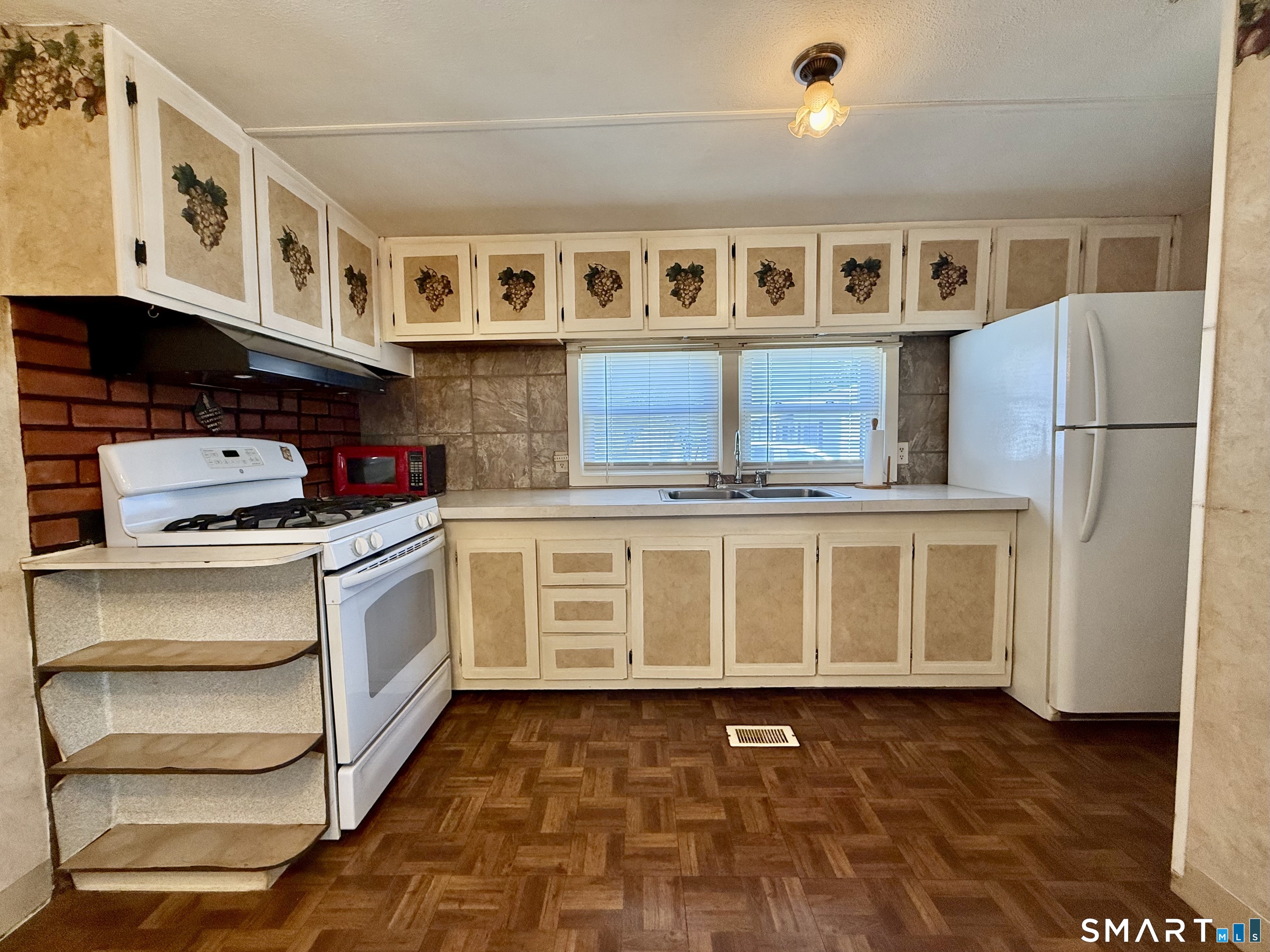 9 N Road East Windsor, CT 06088 - Photo 7 of 20 Gallery Image 7
