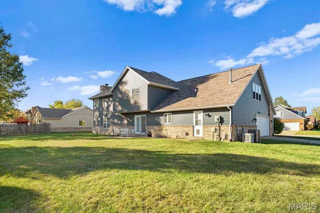 $479,900 | 621 East Wesley Drive, O'Fallon, IL 62269