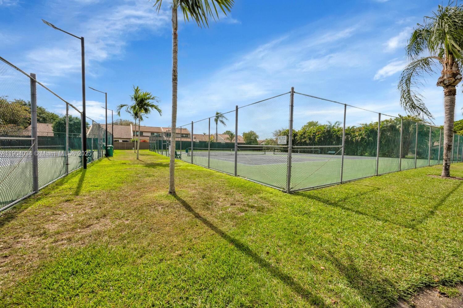 8596 Southwest 115th Place Miami, FL 33173 - Photo 37 of 39 a view of a backyard