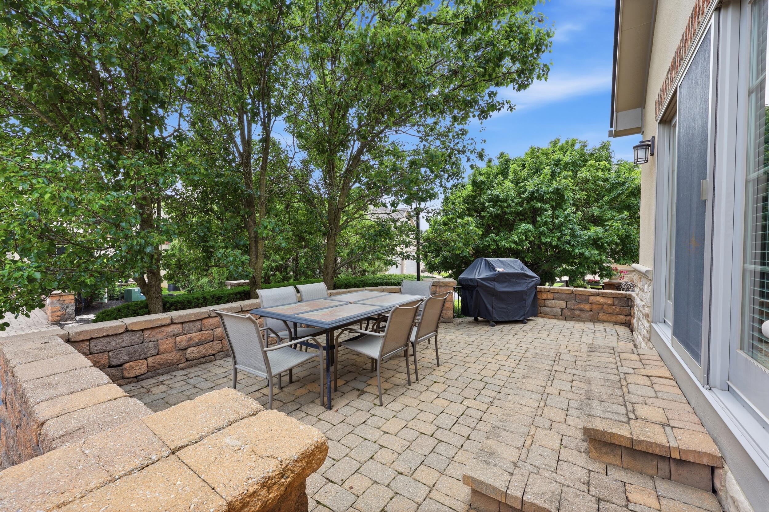 3233 Armscote Road Dublin, OH 43017 - Photo 6 of 46 5_072a2317