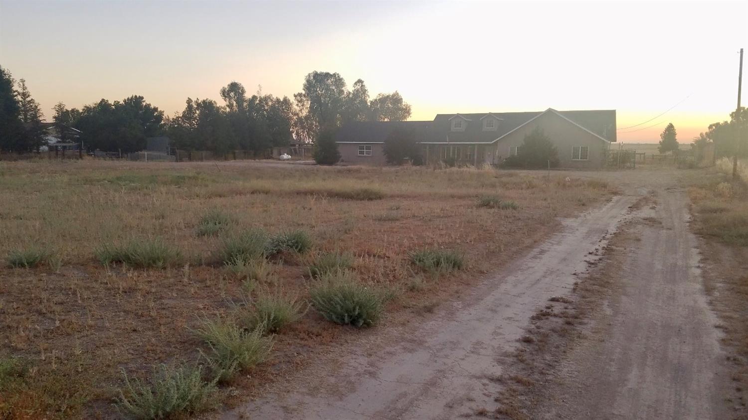 17194 Mark Road Madera, CA 93636 - Photo 2 of 20 Gallery Image 2