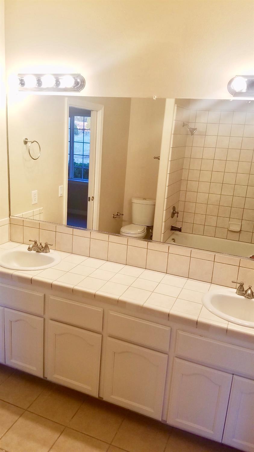 17194 Mark Road Madera, CA 93636 - Photo 12 of 20 Gallery Image 12