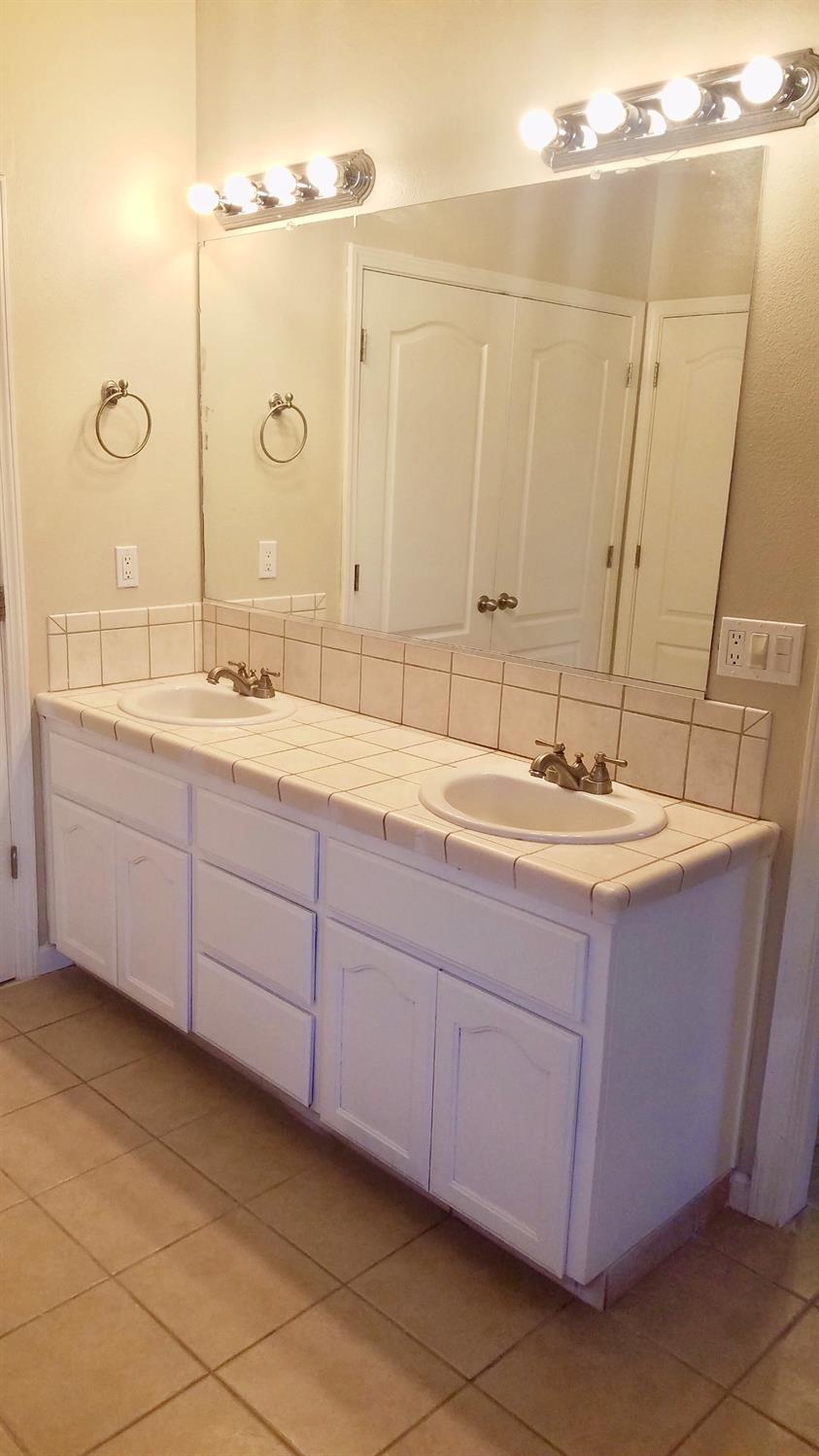 17194 Mark Road Madera, CA 93636 - Photo 15 of 20 Gallery Image 15