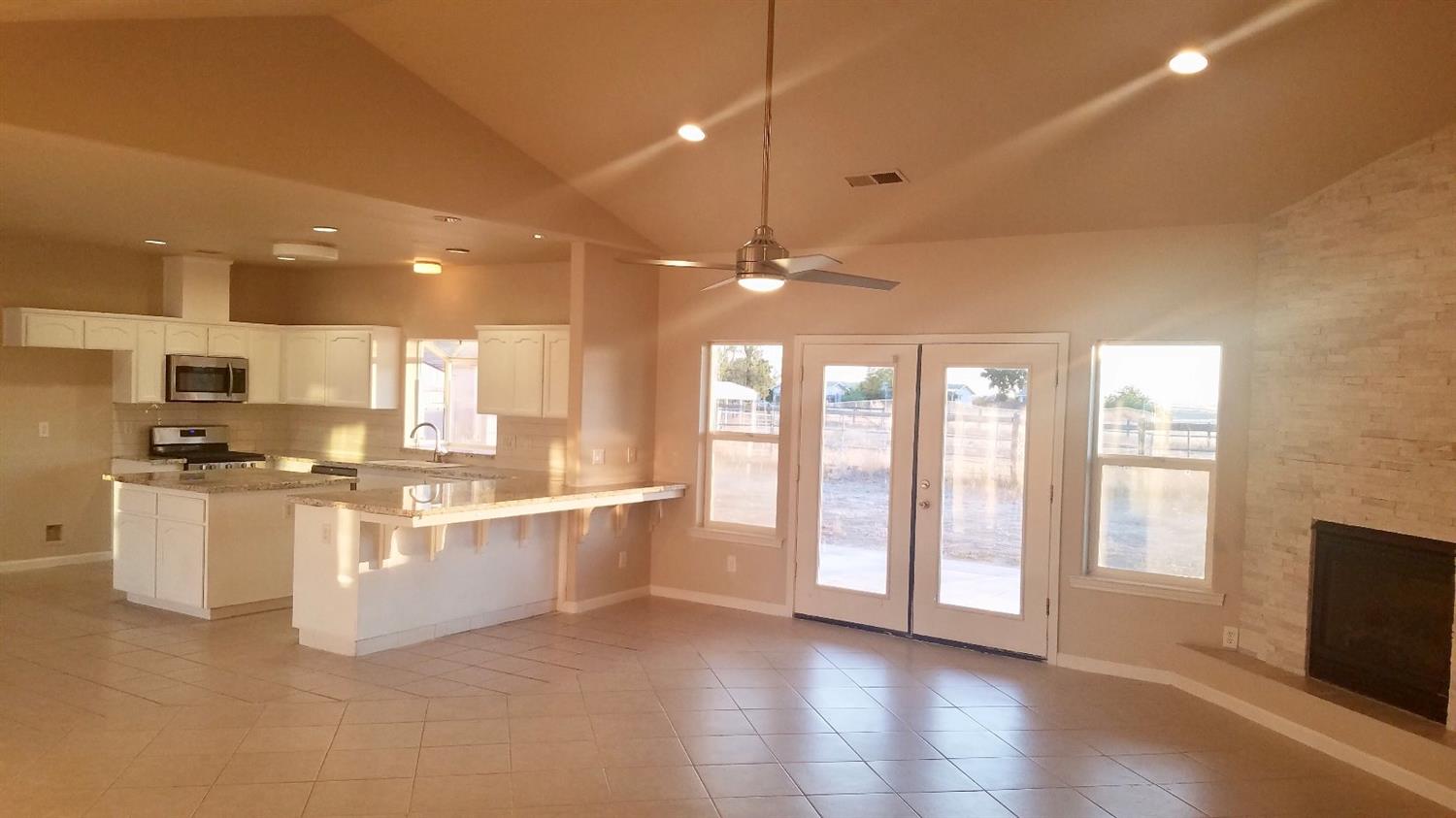 17194 Mark Road Madera, CA 93636 - Photo 6 of 20 Gallery Image 6