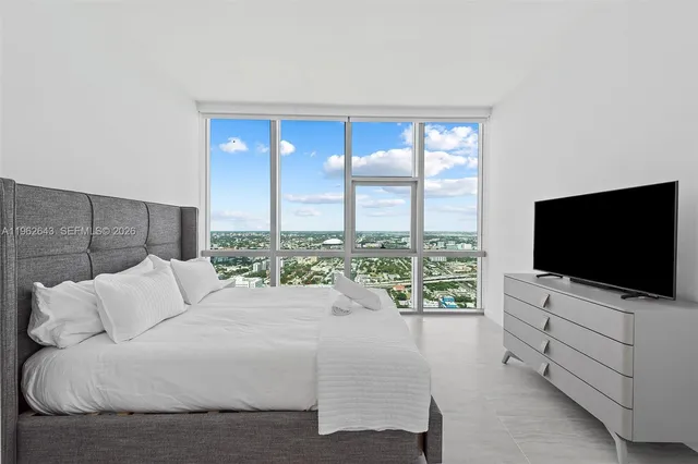 $22,000 | 851 Northeast 1st Avenue, Unit PH5212, Miami, FL 33132