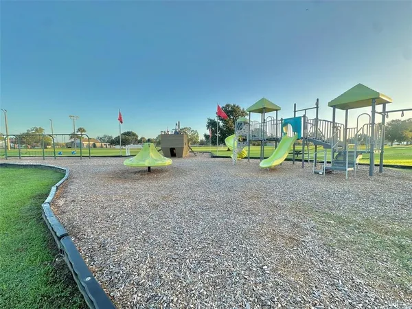 $2,550 | 10520 Winrock Place, Tampa, FL 33624