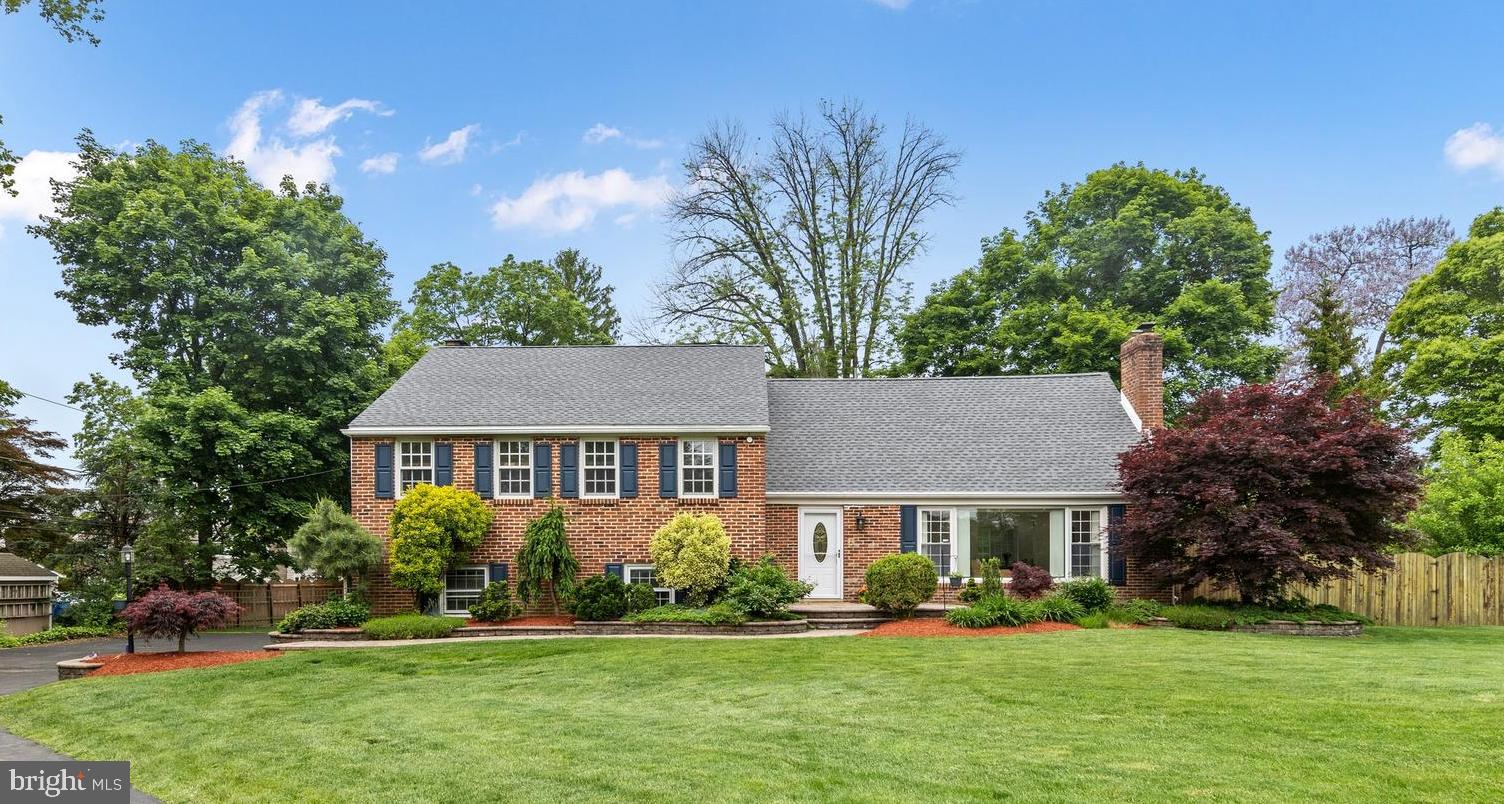 200 Dogwood Lane Wallingford, PA 19086 - Photo 1 of 68