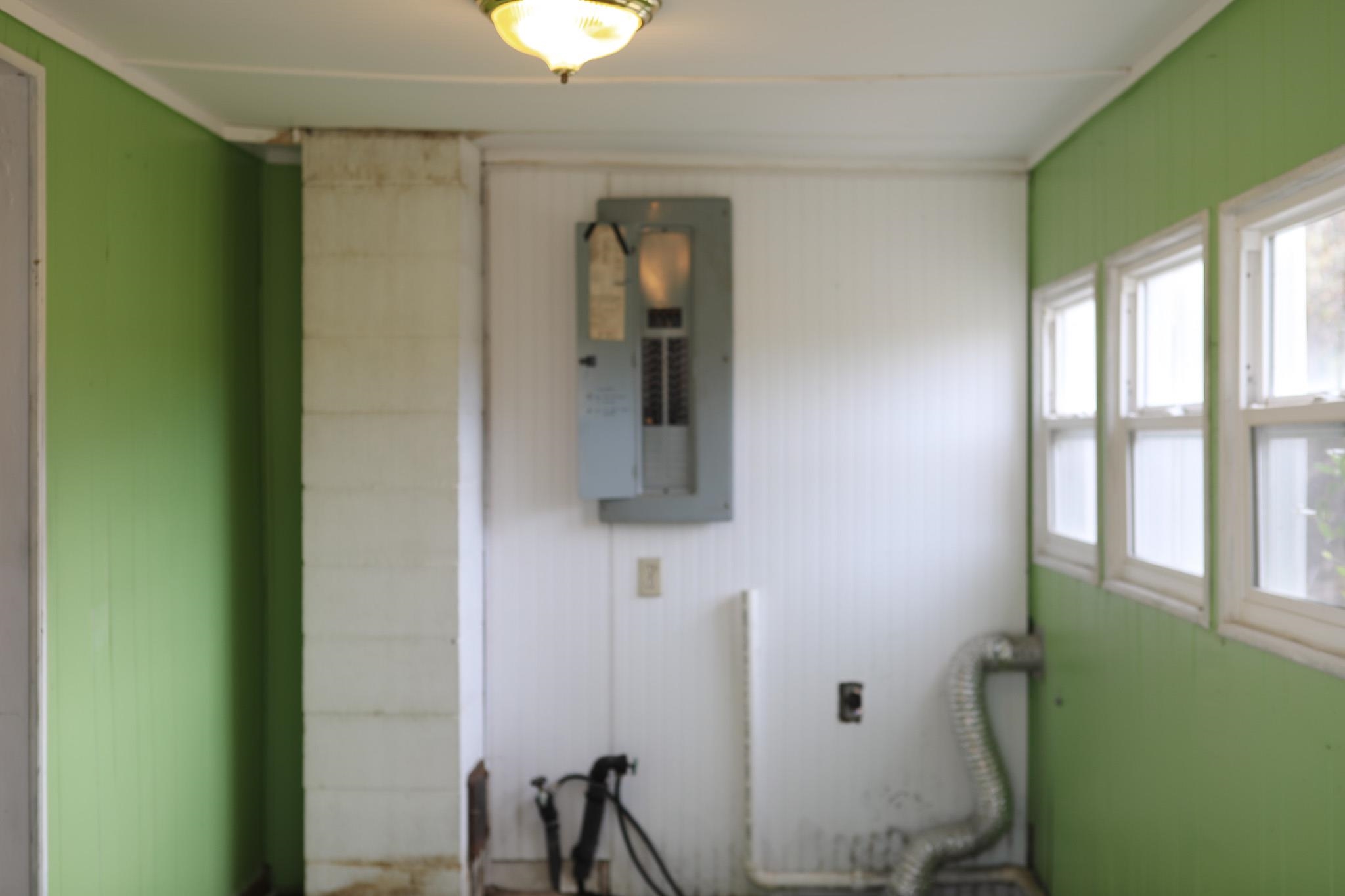 570 Mt Solon Road Mount Solon, VA 22843 - Photo 12 of 36 a bathroom with a shower