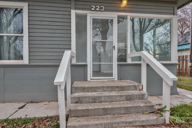 $399,000 | 223 West Boulevard, New Plymouth, ID 83655