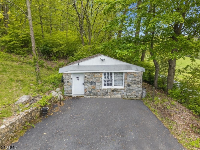 30 Hoffmans Crossing Road Califon, NJ 07830 - Photo 10 of 33