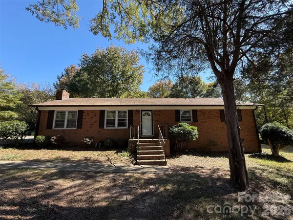 $1,895 | 201 Allison Drive, Matthews, NC 28104