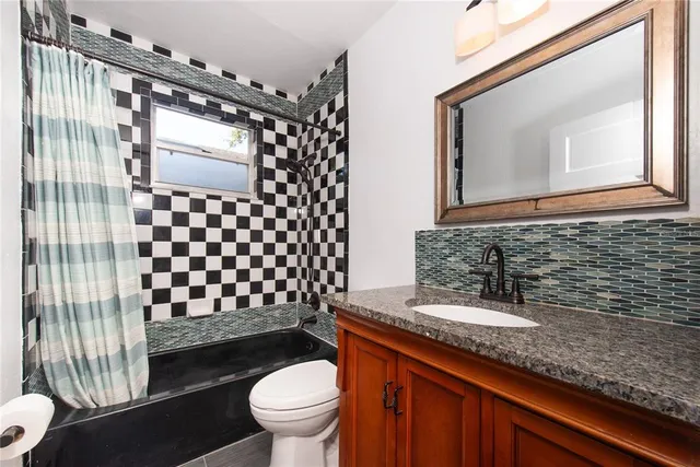 $289,000 | 2010 42nd Street South, St. Petersburg, FL 33711