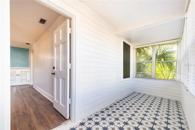 $289,000 | 2010 42nd Street South, St. Petersburg, FL 33711