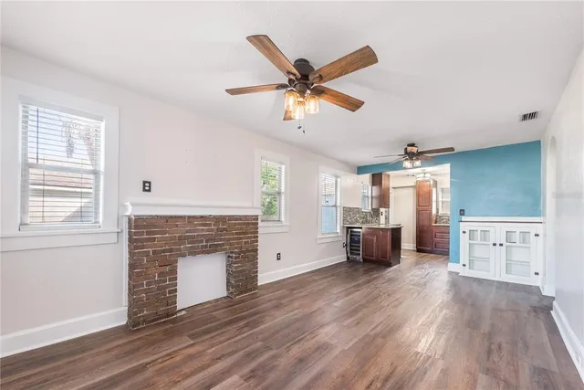 $289,000 | 2010 42nd Street South, St. Petersburg, FL 33711