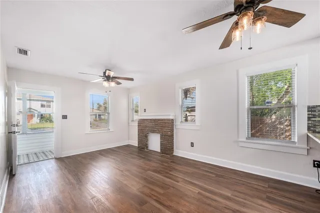 $289,000 | 2010 42nd Street South, St. Petersburg, FL 33711