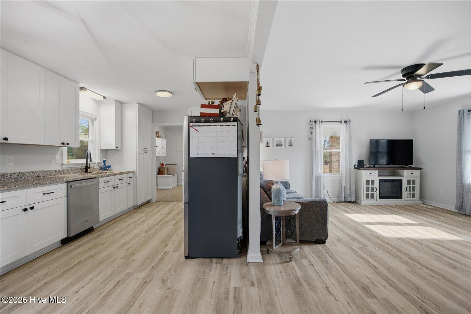 334 Luther Banks Road Richlands, NC 28574 - Photo 9 of 51 09-IMG_8875