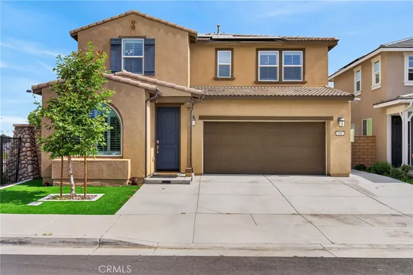 $745,500 | 944 Half Moon Avenue, Redlands, CA 92374