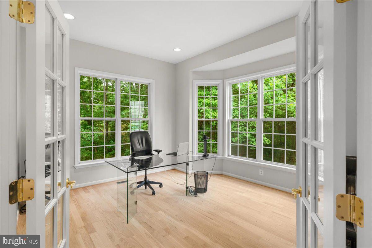 7136 Ayers Meadow Lane Springfield, VA 22150 - Photo 17 of 53 Main Level Office
