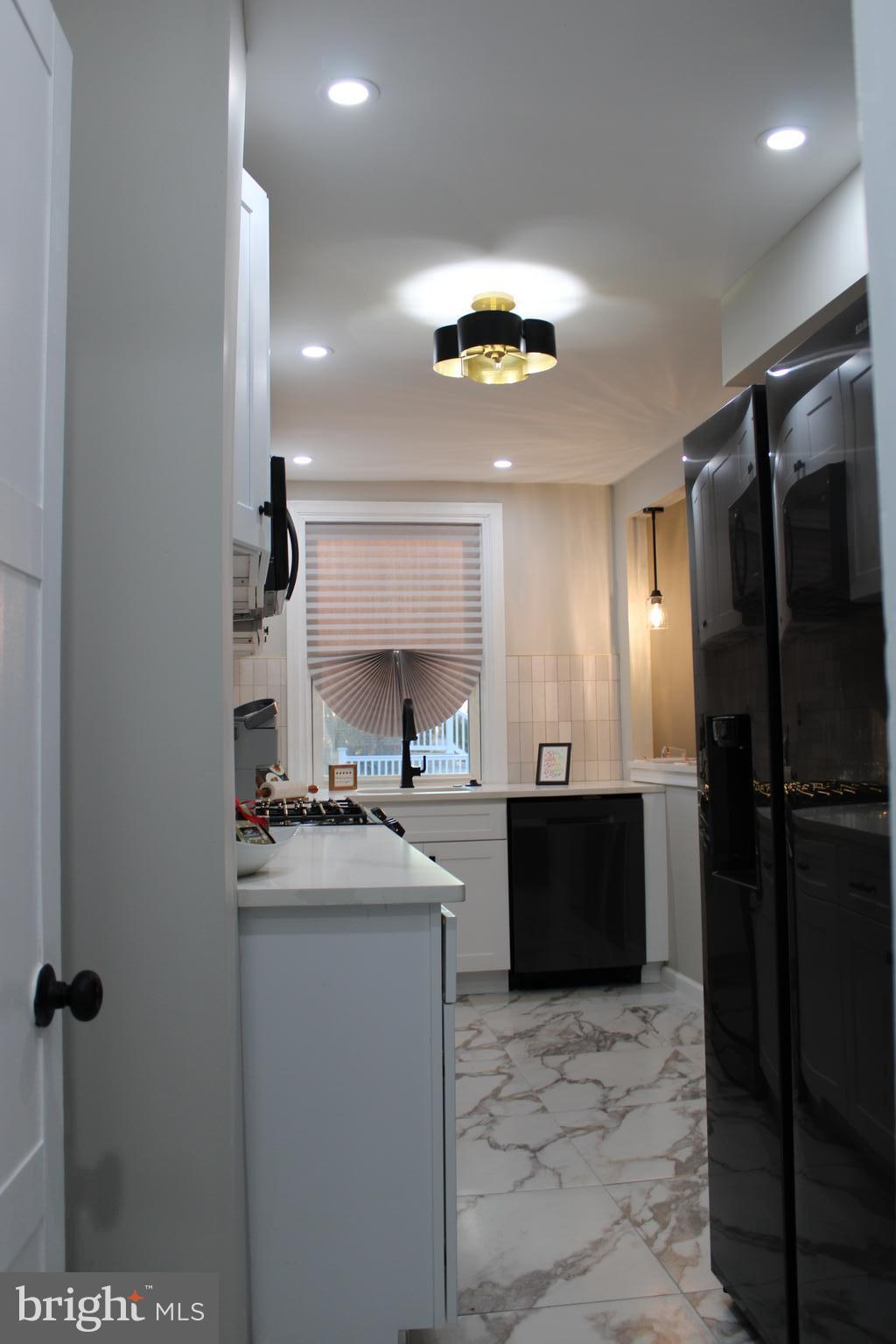 8036 Forrest Avenue Philadelphia, PA 19150 - Photo 11 of 23