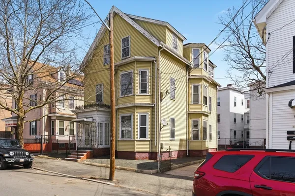 $569,900 | 15 Hamilton Avenue, Lynn, MA 01902