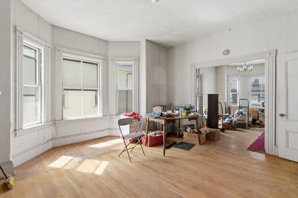 $569,900 | 15 Hamilton Avenue, Lynn, MA 01902