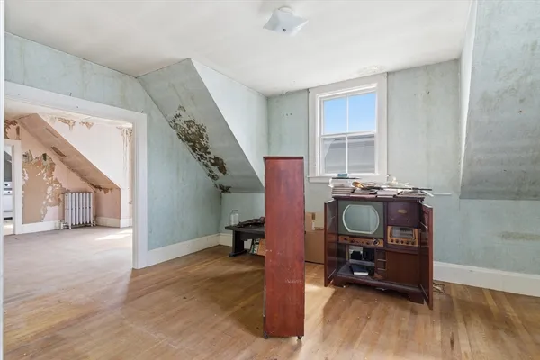 $569,900 | 15 Hamilton Avenue, Lynn, MA 01902