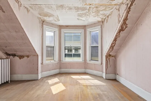 $569,900 | 15 Hamilton Avenue, Lynn, MA 01902