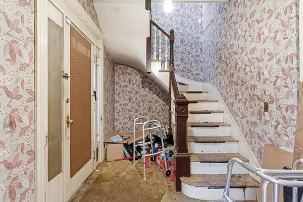 $569,900 | 15 Hamilton Avenue, Lynn, MA 01902