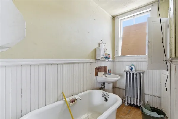 $569,900 | 15 Hamilton Avenue, Lynn, MA 01902