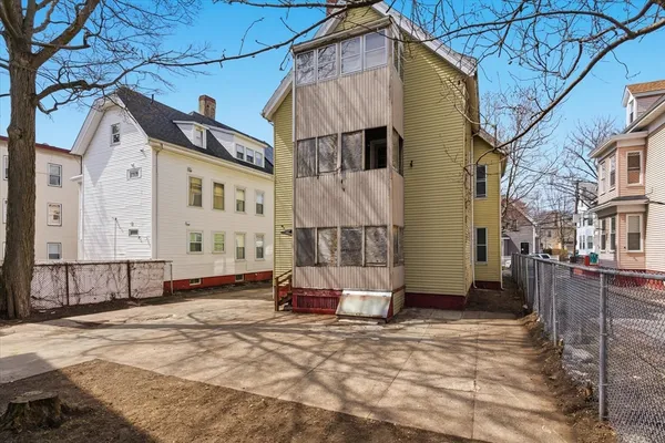 $569,900 | 15 Hamilton Avenue, Lynn, MA 01902