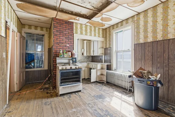 $569,900 | 15 Hamilton Avenue, Lynn, MA 01902