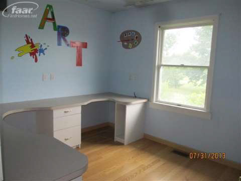 6312 Pingree Road Howell, MI 48843 - Photo 15 of 18 20365405-14.JPG