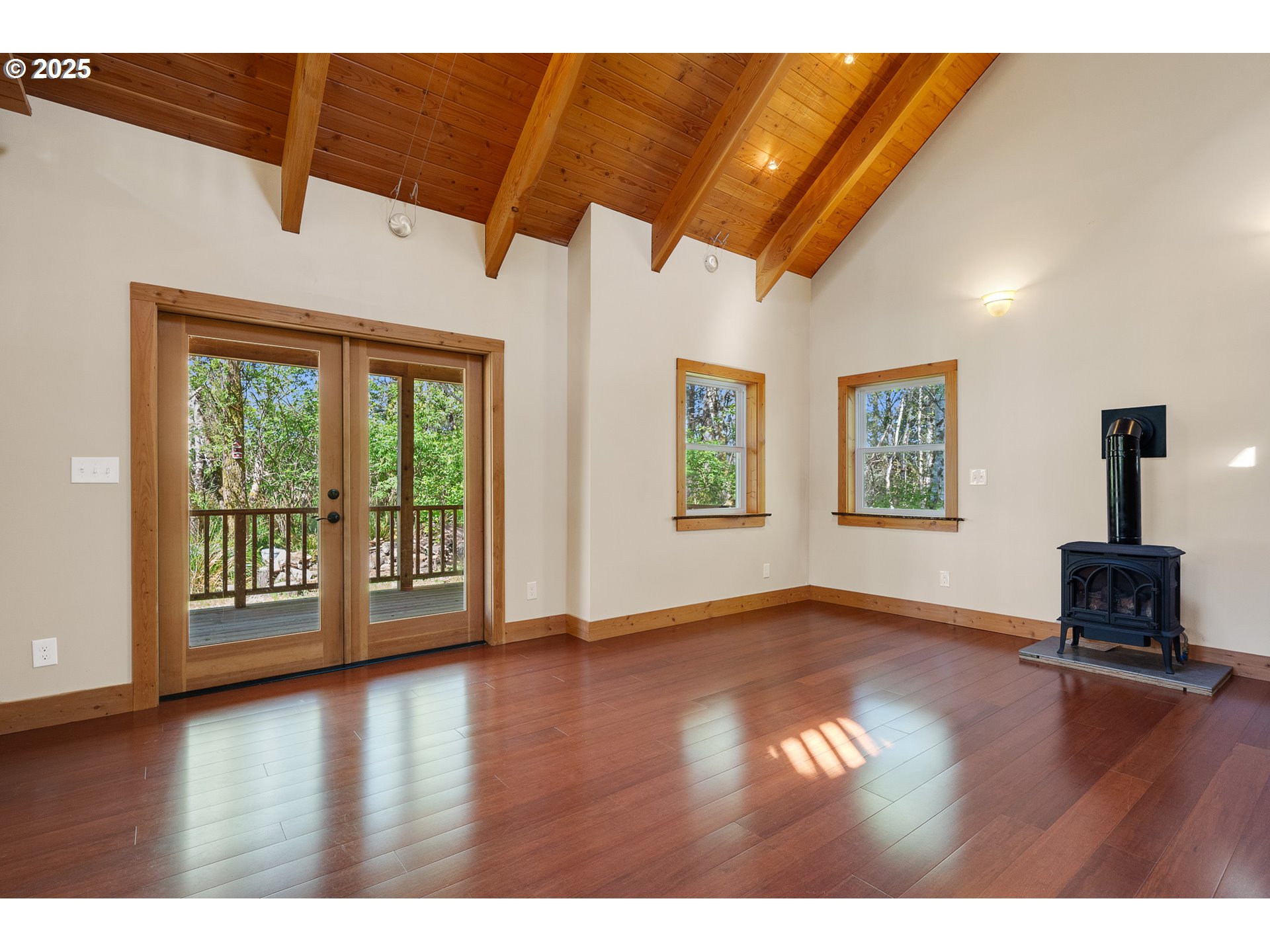 711 Northwest 6th Avenue Rockaway Beach, OR 97136 - Photo 14 of 47