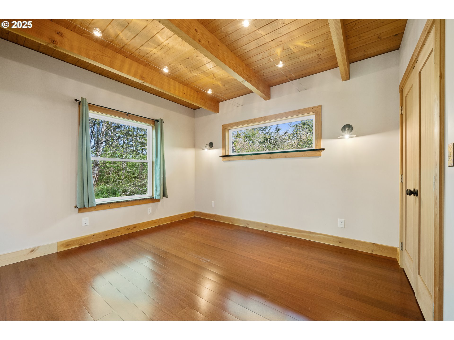 711 Northwest 6th Avenue Rockaway Beach, OR 97136 - Photo 24 of 47