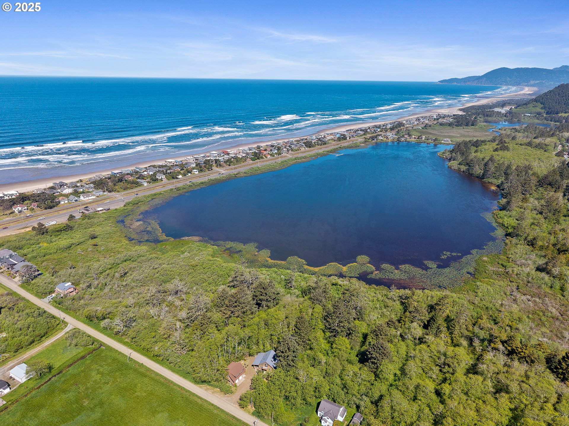 711 Northwest 6th Avenue Rockaway Beach, OR 97136 - Photo 9 of 47