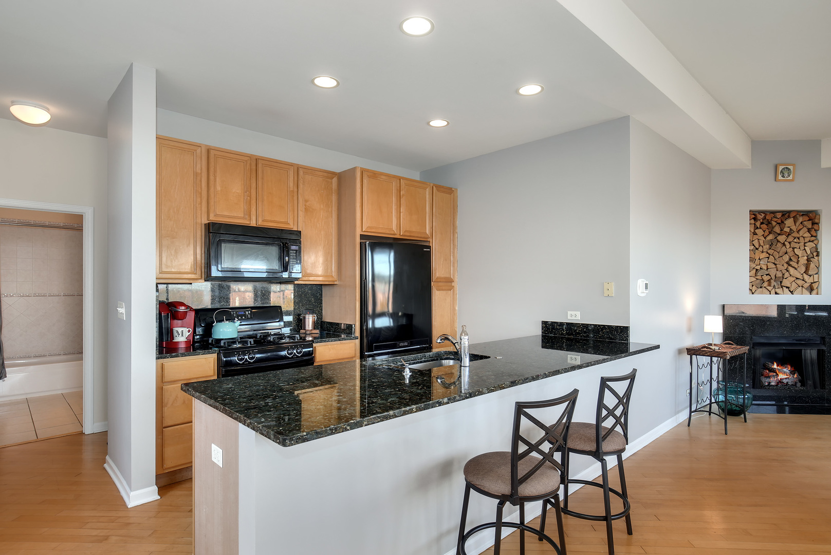 2317 West Wolfram Street, Unit 515 Chicago, IL 60618 - Photo 11 of 26