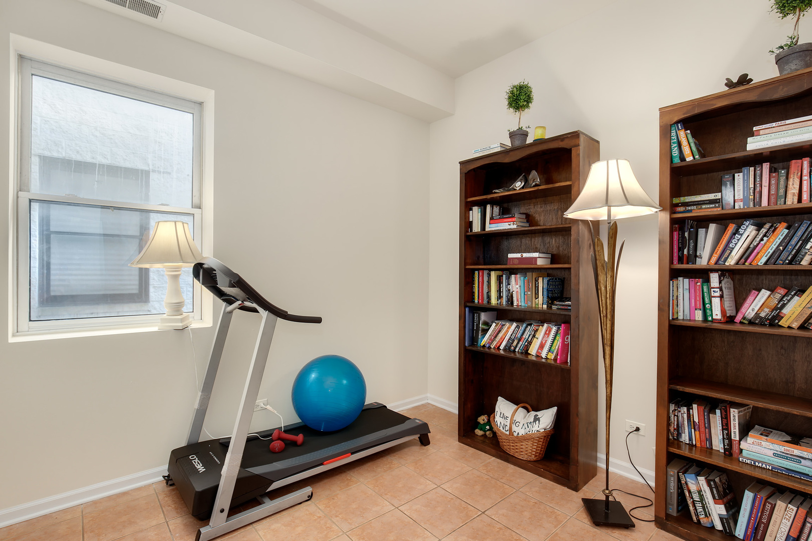 2317 West Wolfram Street, Unit 515 Chicago, IL 60618 - Photo 20 of 26