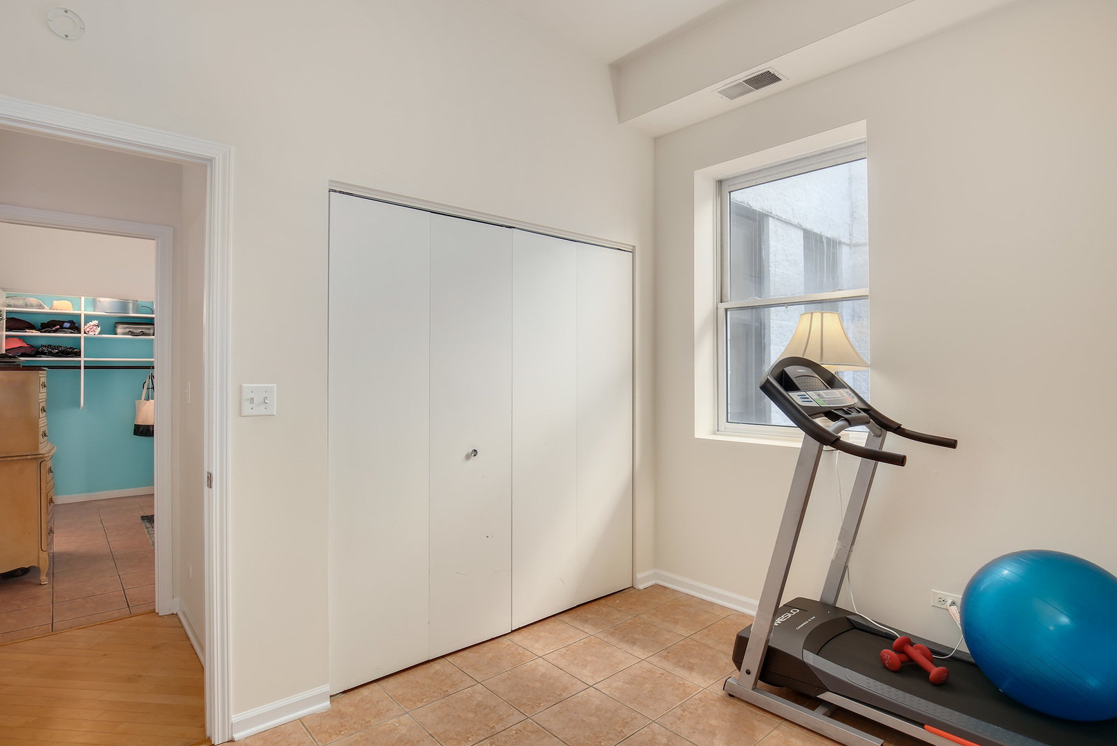 2317 West Wolfram Street, Unit 515 Chicago, IL 60618 - Photo 21 of 26