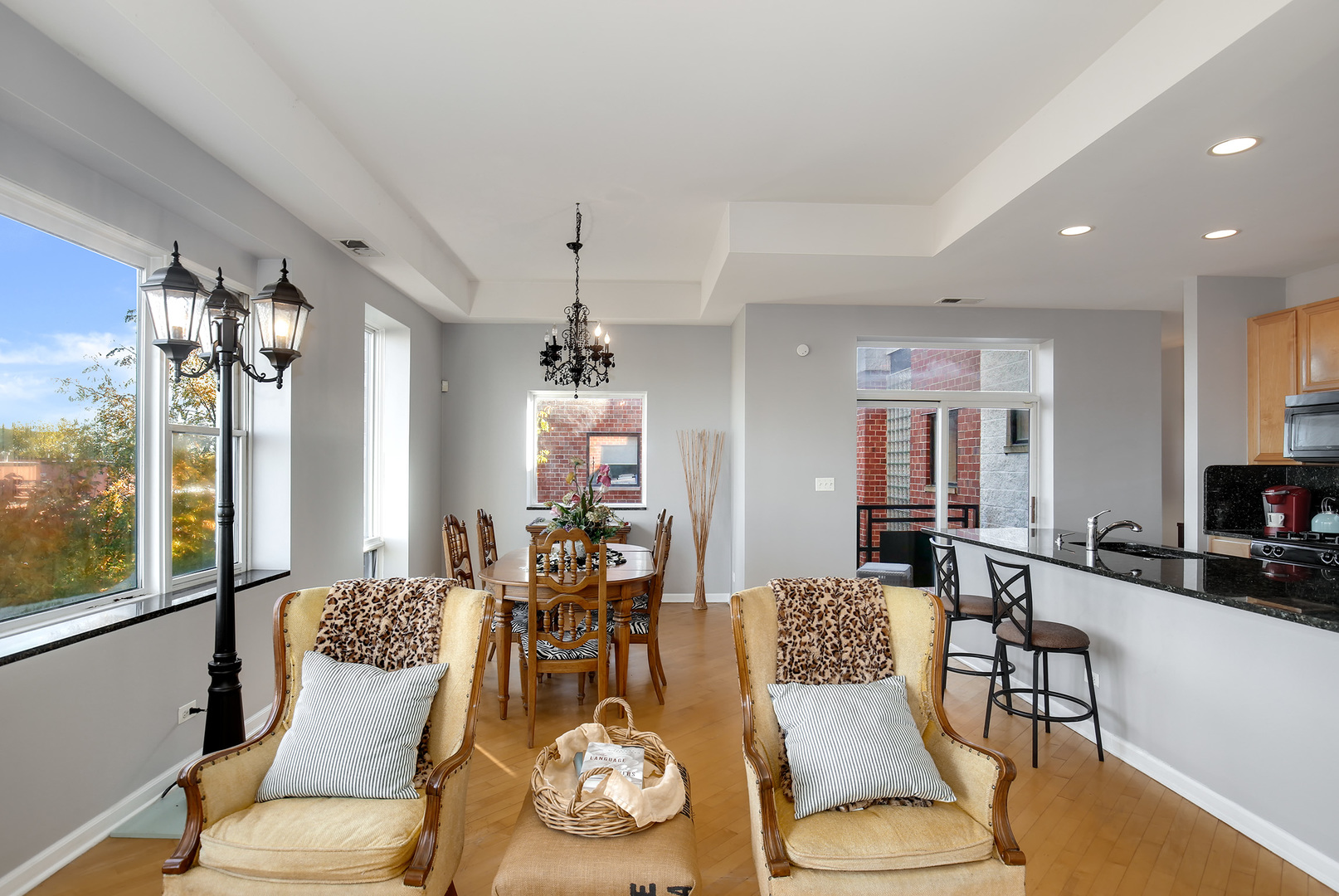 2317 West Wolfram Street, Unit 515 Chicago, IL 60618 - Photo 5 of 26