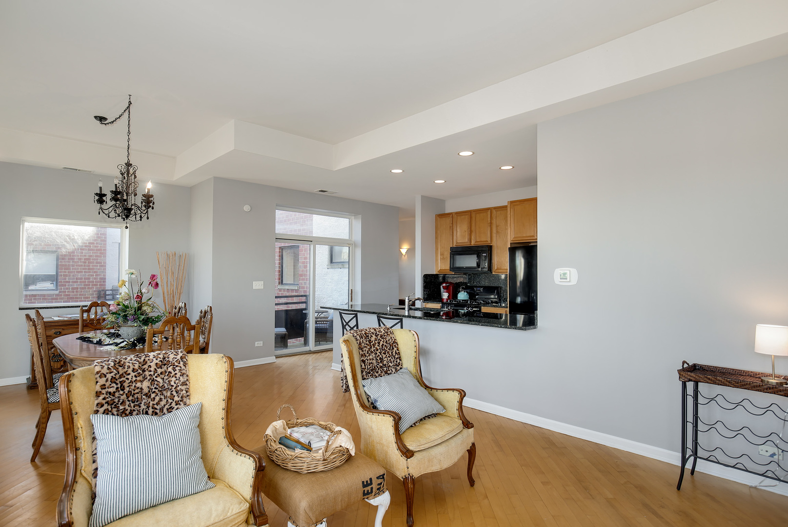 2317 West Wolfram Street, Unit 515 Chicago, IL 60618 - Photo 6 of 26