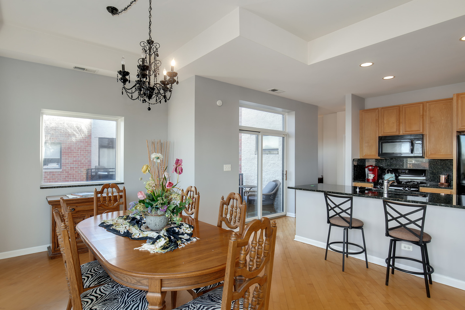 2317 West Wolfram Street, Unit 515 Chicago, IL 60618 - Photo 7 of 26