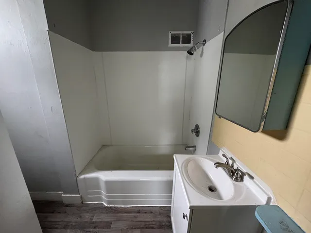 $59,900 | 607 South Jackson Street, Mount Carroll, IL 61053