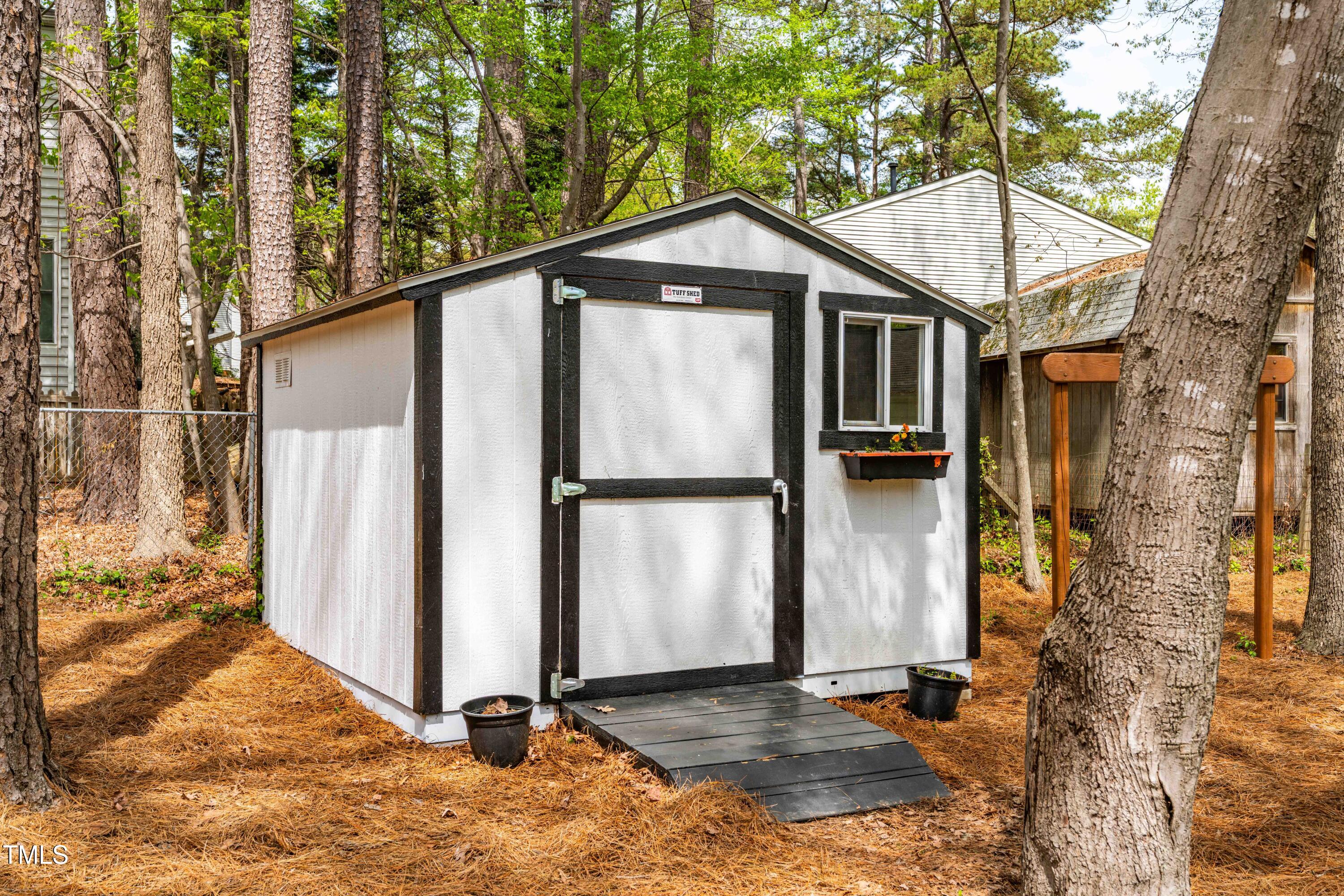 2400 Perennial Street Raleigh, NC 27603 - Photo 27 of 33 DSC07807