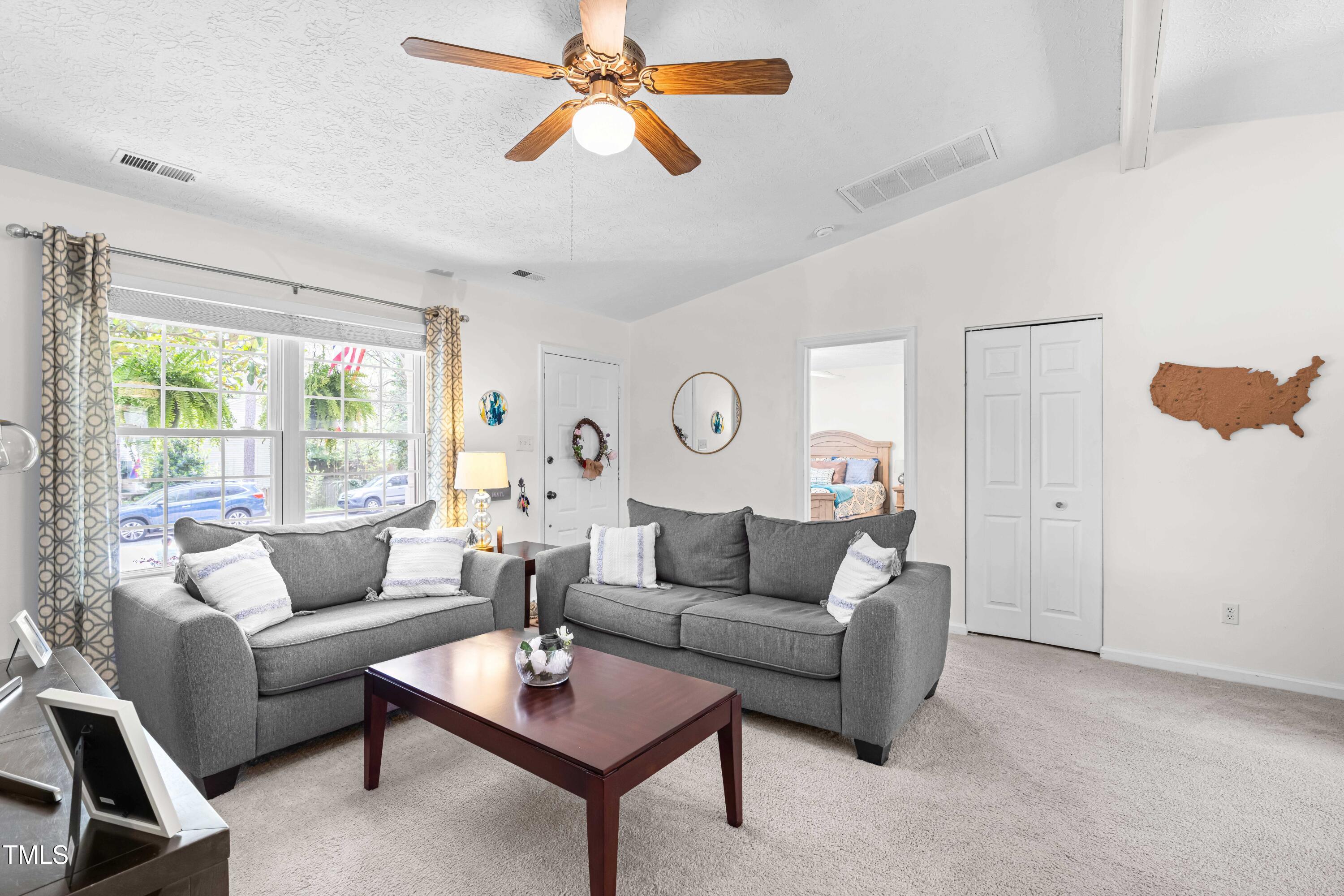 2400 Perennial Street Raleigh, NC 27603 - Photo 6 of 33 DSC07836