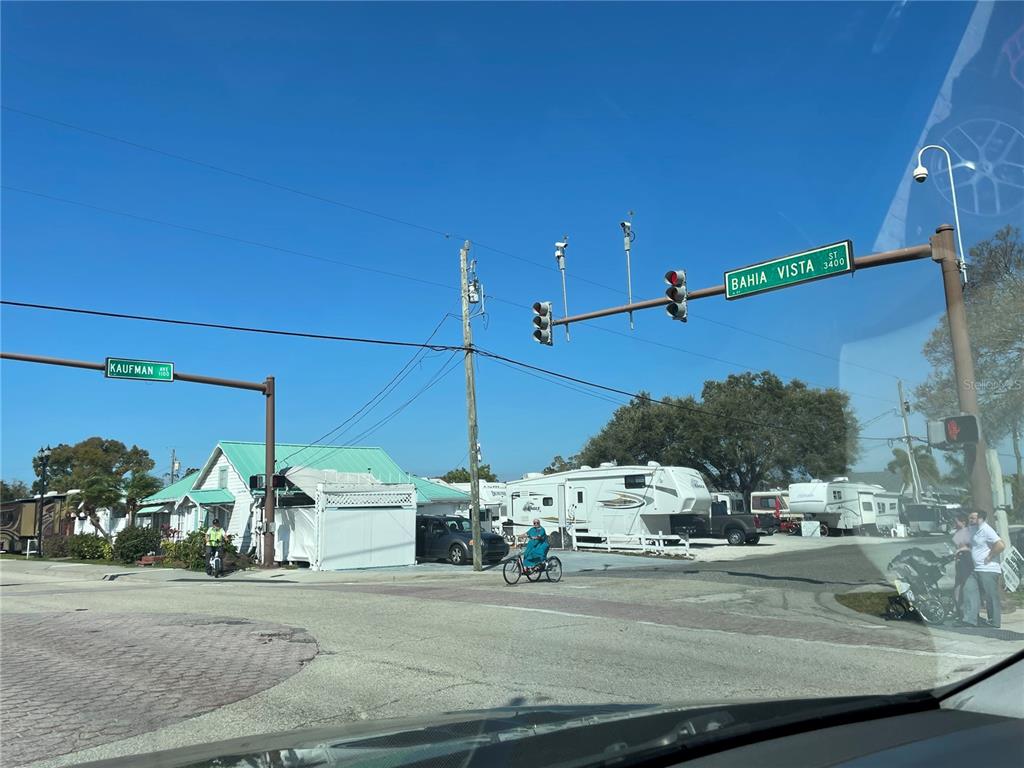 828 South Tuttle Avenue, Unit B Sarasota, FL 34237 - Photo 52 of 63